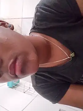 Snapshot of -_Anny_- chatting on 10/25/25, 03:56 - Anny - online show from 10/25/25, 03:56