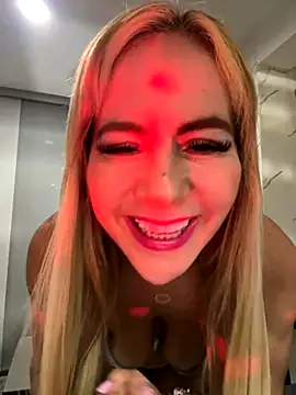 LARIANA RIVERA23 online show from 11/19/25, 05:07