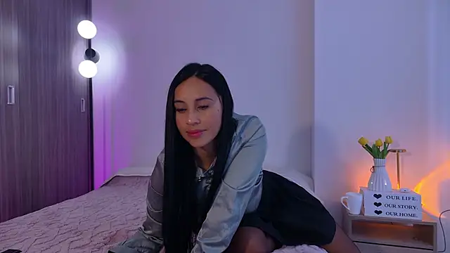 Miarouss3 online show from 10/22/25, 02:05