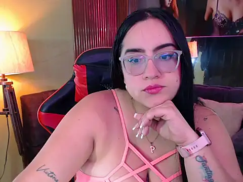 Sofiia davis23 online show from 11/05/25, 01:36