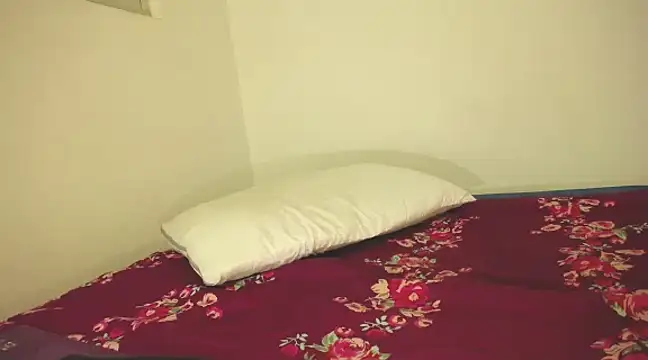 Snapshot of Yuya_mbb chatting on 12/04/24, 11:30 Yuya mbb online show from 12/04/24, 11:30