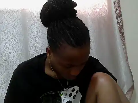 Snapshot of tinabestdoll chatting on 10/08/25, 12:39 tinabestdoll online show from 10/08/25, 12:39