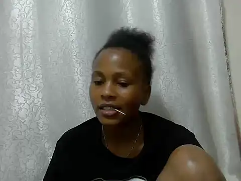 Snapshot of tinabestdoll chatting on 10/10/25, 11:05 tinabestdoll online show from 10/10/25, 11:05