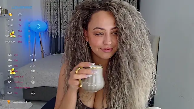  Just a queen 3 online show from 11/06/25, 11:03