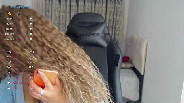  Just a queen 3 online show from 11/25/25, 09:53