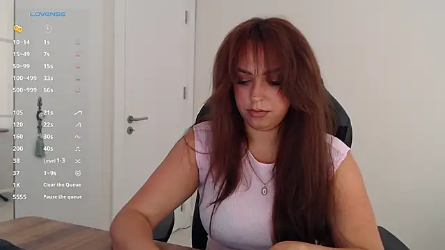  Just a queen 3 online show from 05/19/26, 08:54