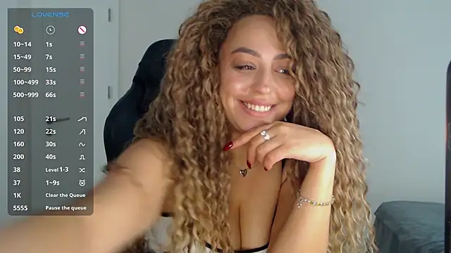  Just a queen 3 online show from 02/22/26, 11:23