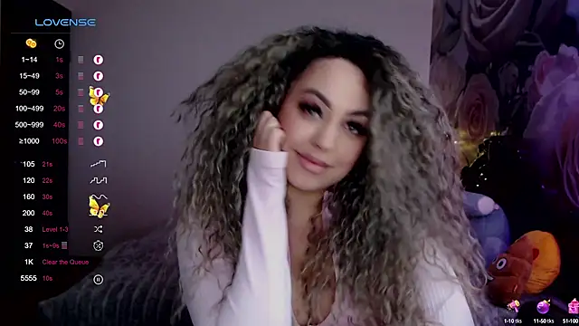 Snapshot of _Just_a_queen_3 chatting on 02/24/25, 06:15 Just a queen 3 online show from 02/24/25, 06:15