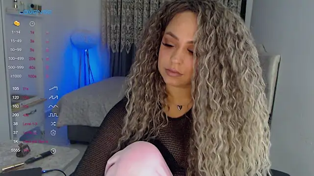  Just a queen 3 online show from 01/13/26, 06:23