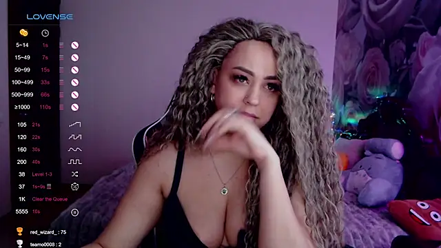 Snapshot of _Just_a_queen_3 chatting on 01/26/25, 06:48 Just a queen 3 online show from 01/26/25, 06:48