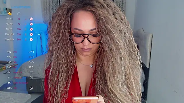  Just a queen 3 online show from 12/16/25, 09:02