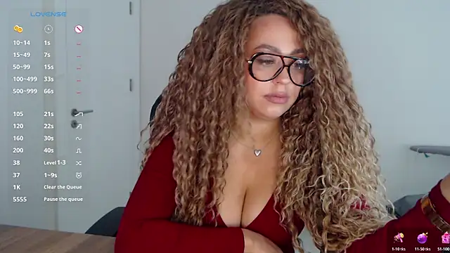  Just a queen 3 online show from 03/04/26, 08:33