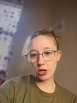 Snapshot of sage__marie chatting on 02/04/25, 02:21 sage marie online show from 02/04/25, 02:21
