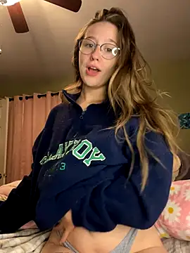 Snapshot of sage__marie chatting on 09/11/25, 10:04 sage marie online show from 09/11/25, 10:04