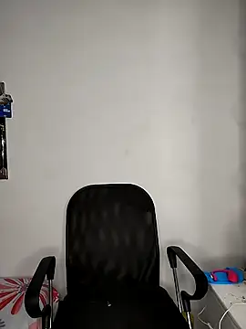Demiansteven2 online show from 04/21/26, 03:29
