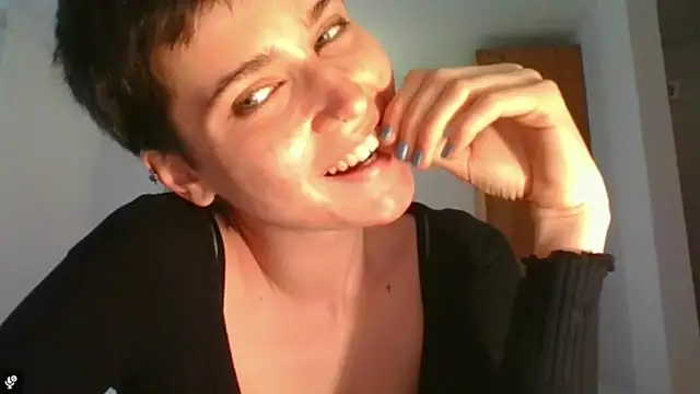 Snapshot of sarah_perfect chatting on 02/17/26, 07:49 sarah perfect online show from 02/17/26, 07:49