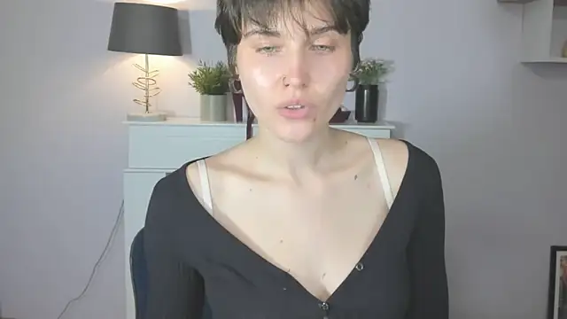 Snapshot of sarah_perfect chatting on 06/07/26, 01:38 sarah perfect online show from 06/07/26, 01:38