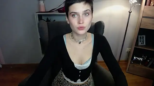 sarah perfect online show from 12/14/25, 02:33