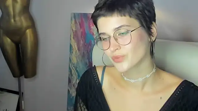 Snapshot of sarah_perfect chatting on 09/14/25, 01:44 sarah perfect online show from 09/14/25, 01:44