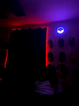 GersonGil1 online show from 10/28/25, 03:18