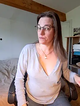 SpiceLea online show from 03/02/25, 09:54