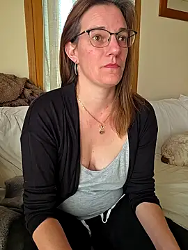 SpiceLea online show from 11/20/25, 02:18