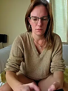 SpiceLea online show from 09/21/25, 02:00