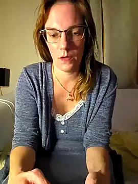 SpiceLea online show from 10/12/25, 07:37