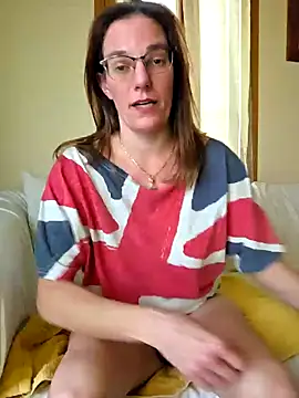 SpiceLea online show from 10/18/25, 04:31