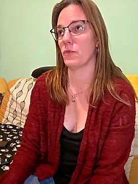 SpiceLea online show from 12/02/25, 01:02