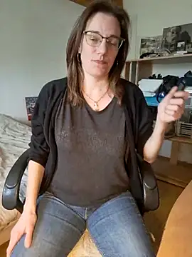 SpiceLea online show from 03/03/25, 12:39