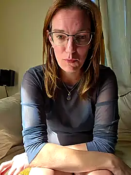 SpiceLea online show from 09/16/25, 10:16