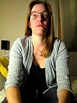 SpiceLea online show from 10/16/25, 07:33