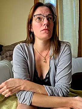 SpiceLea online show from 09/25/25, 11:05