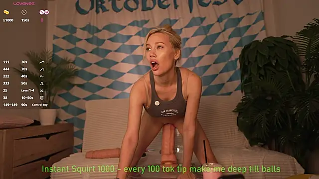 Bestie Online online show from 09/28/25, 06:20