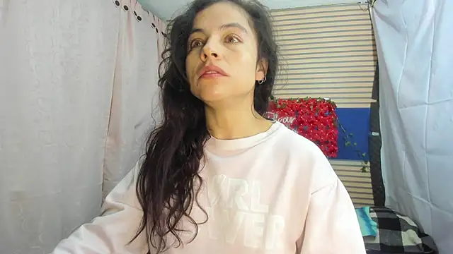 Snapshot of rosse_2504 chatting on 05/26/26, 12:36 rosse 2504 online show from 05/26/26, 12:36