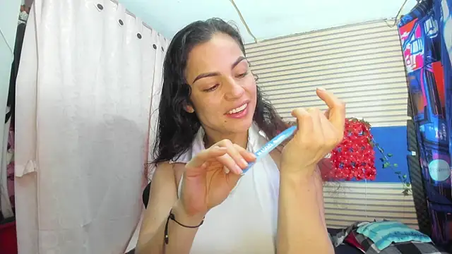 Snapshot of rosse_2504 chatting on 07/13/26, 12:15 rosse 2504 online show from 07/13/26, 12:15