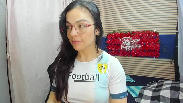Snapshot of rosse_2504 chatting on 05/12/26, 12:33 rosse 2504 online show from 05/12/26, 12:33