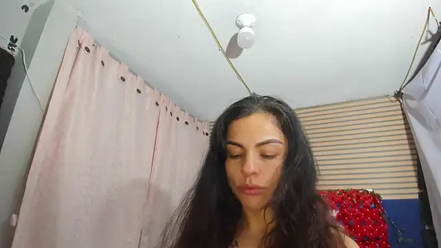 Snapshot of rosse_2504 chatting on 07/11/26, 09:20 rosse 2504 online show from 07/11/26, 09:20