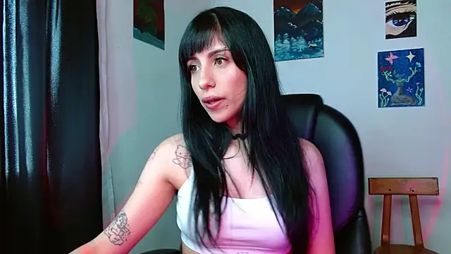 Snapshot of Ary_Pieerce chatting on 04/14/26, 07:08 Ary Pieerce online show from 04/14/26, 07:08