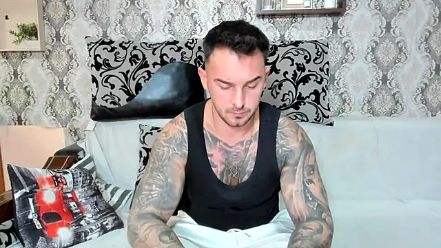 Jonmusclemaster online show from 10/26/25, 09:04