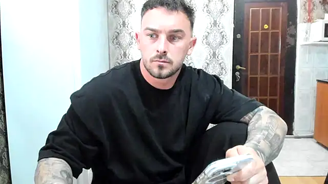 Snapshot of Jonmusclemaster chatting on 05/20/26, 08:06 Jonmusclemaster online show from 05/20/26, 08:06