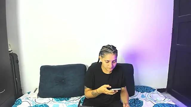 AndreaAndKarina online show from 11/29/25, 12:00