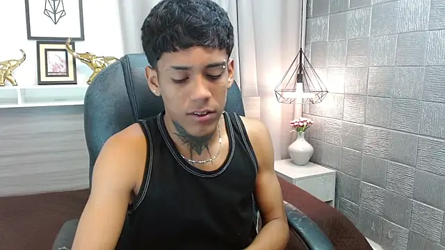 Snapshot of Alan_Cute18 chatting on 02/24/26, 01:01 Alan Cute18 online show from 02/24/26, 01:01