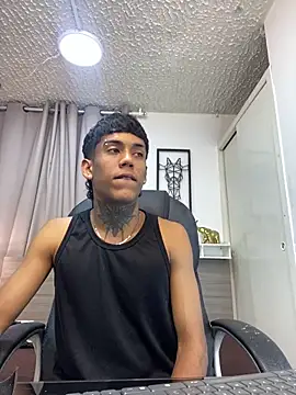 Snapshot of Alan_Cute18 chatting on 02/19/26, 12:57 Alan Cute18 online show from 02/19/26, 12:57