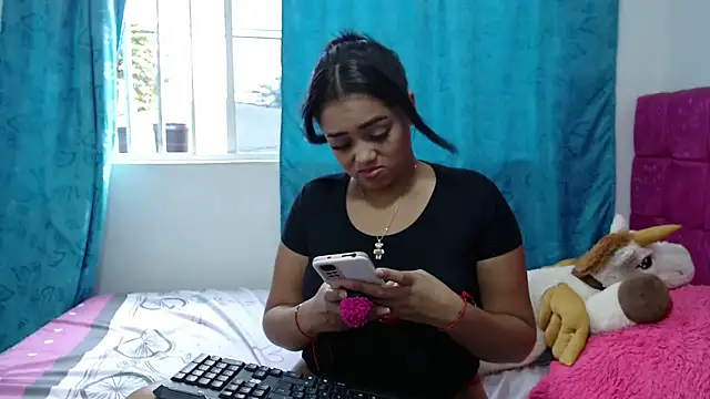 Snapshot of kiara_milf_ chatting on 01/10/25, 09:42 kiara milf online show from 01/10/25, 09:42
