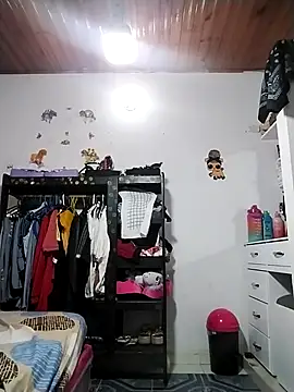 kiara milf  online show from 11/28/25, 10:32