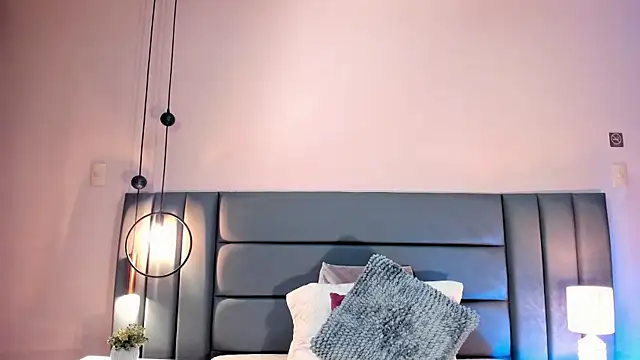 AlissaNix online show from 10/07/25, 11:50