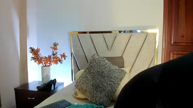 AlissaNix online show from 01/05/26, 11:30