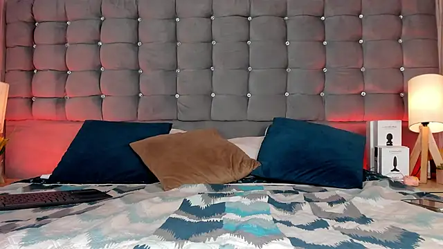 Poacahontasfg online show from 10/24/25, 04:00